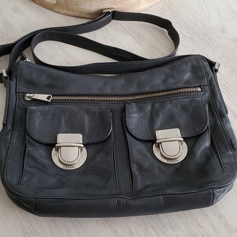 Black leather fossil bag